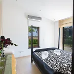 Villa Sunshine, Stylish 4bdr With Pool, Close To Fig Tree Protaras