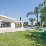 Sunshine, Stylish 4bdr With Pool, Close To Fig Tree Villa Protaras
