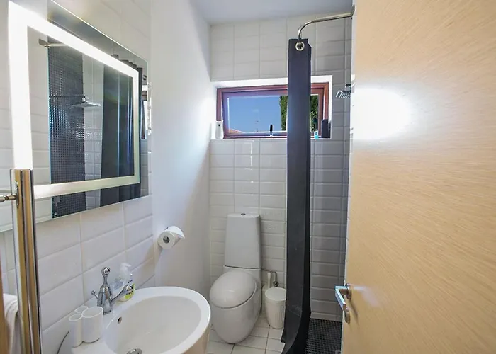 Vila Sunshine, Stylish 4bdr With Pool, Close To Fig Tree *