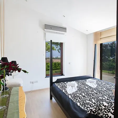 فيلة Sunshine, Stylish 4bdr With Pool, Close To Fig Tree بروتاراس