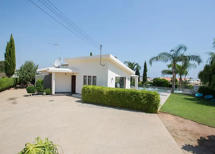 Sunshine, Stylish 4bdr With Pool, Close To Fig Tree *