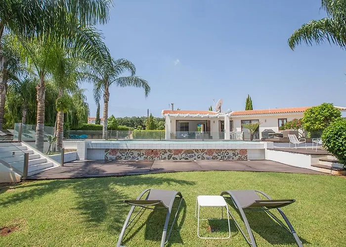 Villa Sunshine, Stylish 4bdr With Pool, Close To Fig Tree