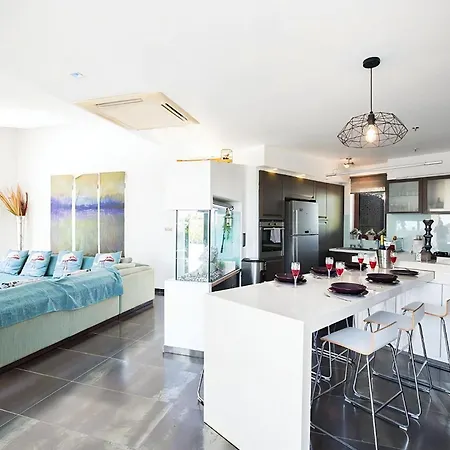 Sunshine, Stylish 4bdr With Pool, Close To Fig Tree Bay Protaras