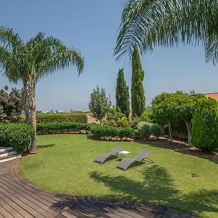 Sunshine, Stylish 4bdr With Pool, Close To Fig Tree Bay Protaras